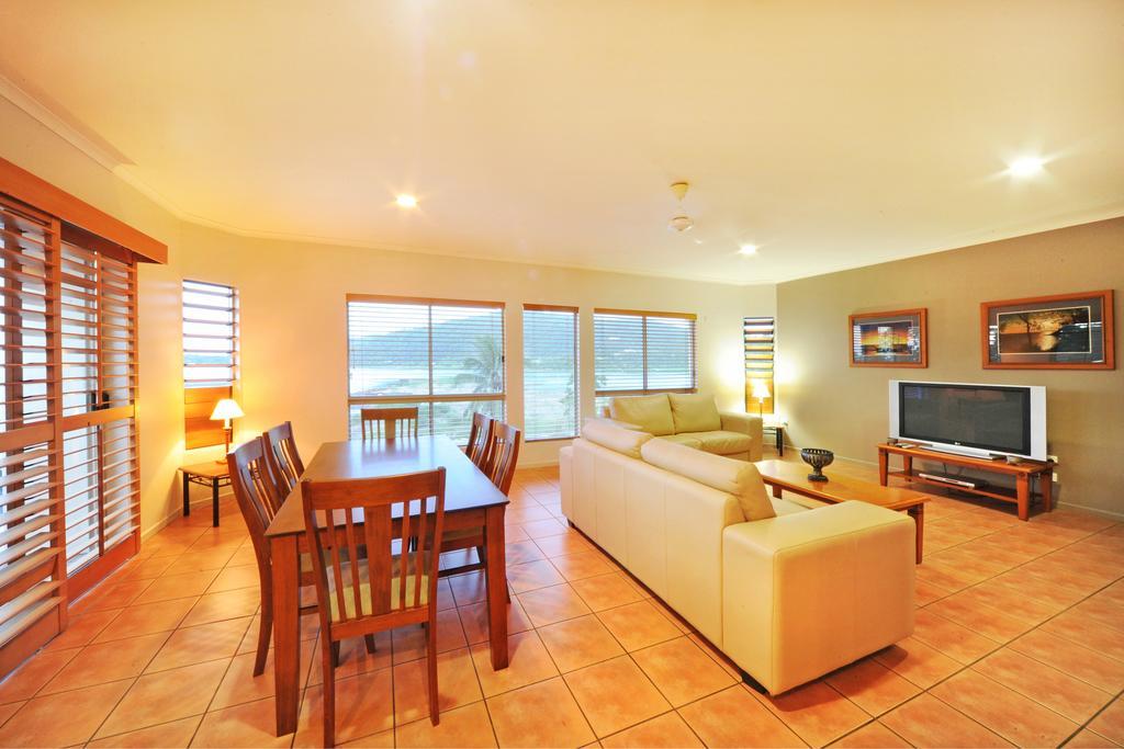 At Boathaven Bay Holiday Apartments Airlie Beach Exterior photo