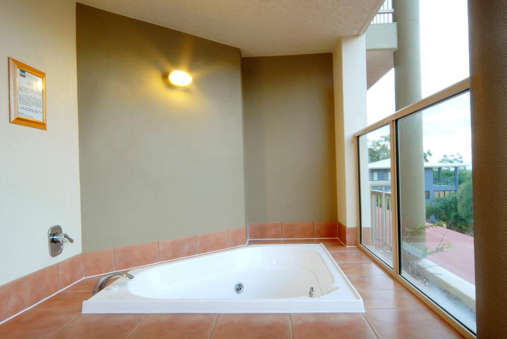 At Boathaven Bay Holiday Apartments Airlie Beach Exterior photo